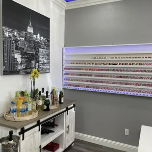 Large gel &amp; powder colors to choose.