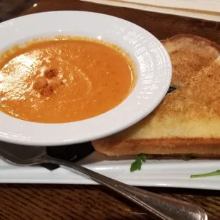 Roasted Tomato Bisque