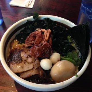 B5. Original Tonkostu Ramen