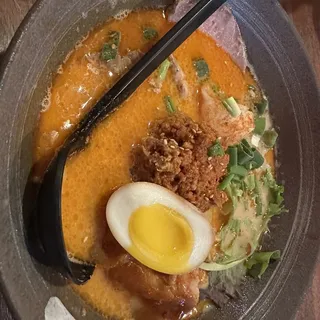 B8. Miso Ramen