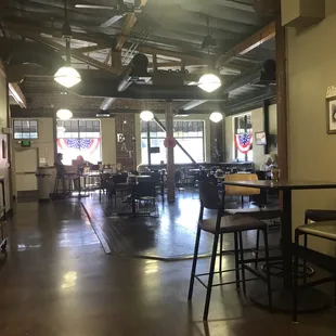 Excellent place for a quick coffee and breakfast stop before heading to Sequoia NP! **edit** not so quick!