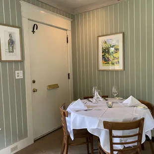 dining room with table and chairs