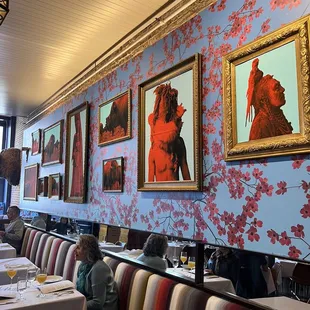 Restaurant wall décor