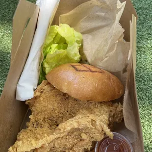 FRIED CHICKEN SANDWICH, ACME PAIN DE MIE BUN, FINES HERBES RANCH