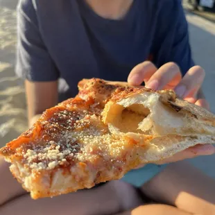 One of the worst pizza slices on record.