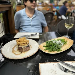 Filet Mignon, Broccolini, Martin Codax