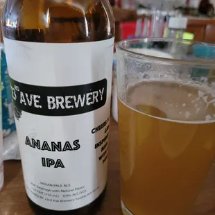 Sitting down to the pineapple flavored IPA, the Ananas IPA from 23rd Ave Brewery.