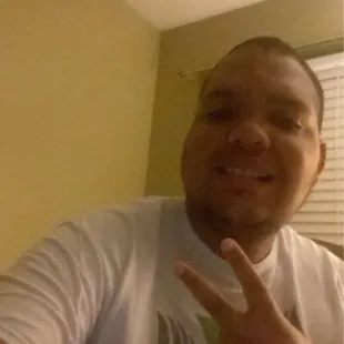 Robert bright   2 Piece White Chicken