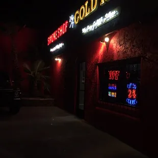 The only 24 hour smoke shop in Las Vegas