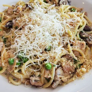 &quot;Chicken Tetrazzini&quot; Spaghetti with Criminis, Peas, Sherry, Parmesan, and Breadcrumbs