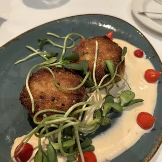 Sesame Crusted Crab Cakes