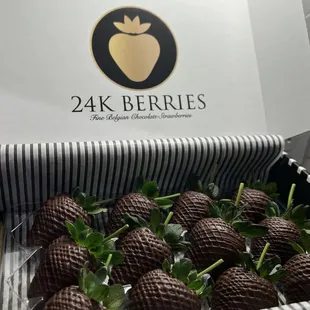 24K Berries Milk Chocolate Covered Strawberries
