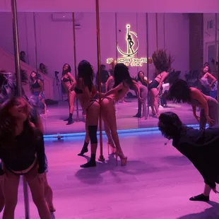 Pole Party