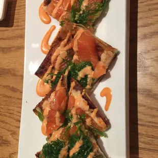 Salmon pizza