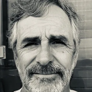 Tom J.