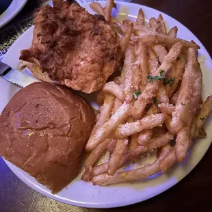 Fried chicken sandwich