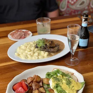 Ciabatta Egg Benedict (prosciutto on the side) and Short Rib