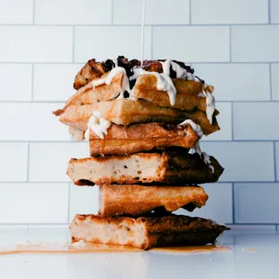 Chicken and waffles *chef&apos;s kiss*