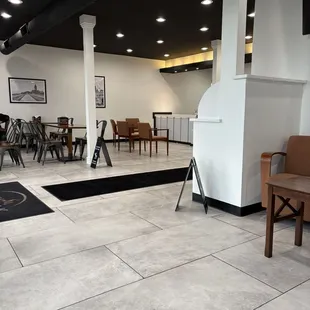 Dining area (front counter)