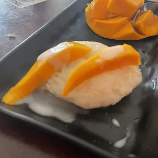 Sticky white rice with mango