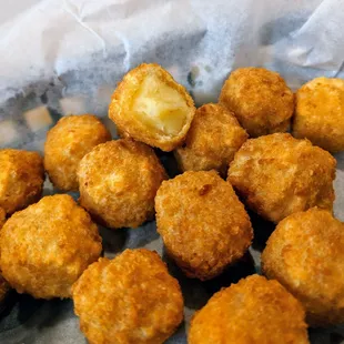 Spicy cheese balls