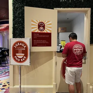 Walk-up window to order.