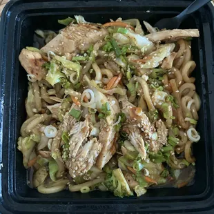 Udon noodles with chicken