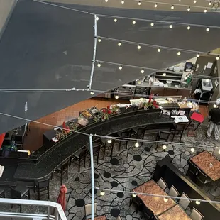 From the elevator you can see where your meal is prepared.