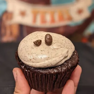 Coffee cupcake topped with some coffee beans. Delicious!