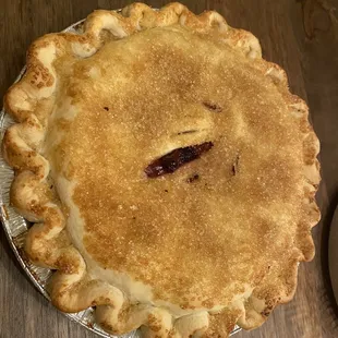Peach blueberry whole pie