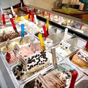 Gelato display
