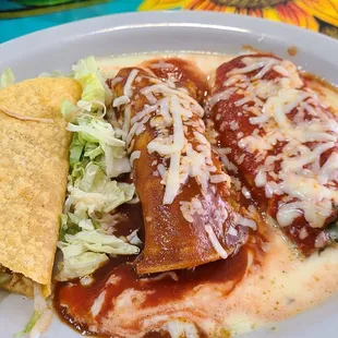 #3 with Chicken Taco, Enchiladas and Chili Reno