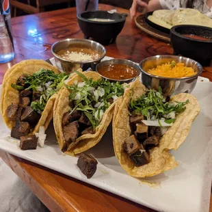 Lengua (beef tongue) tacos