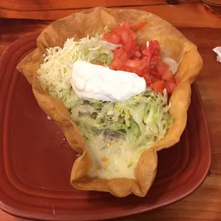 Taco salad w/beef