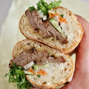 Banh mi nem nuong