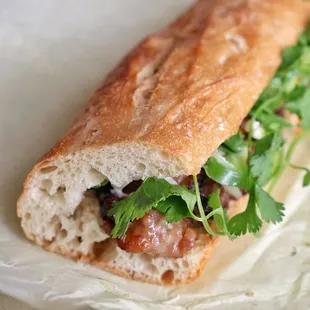 Banh mi nem nuong