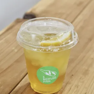Tra Da Sen (lotus seed iced tea with lemon)