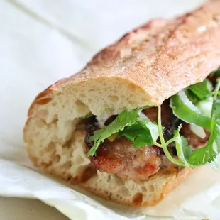 Banh mi nem nuong