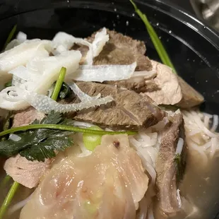 V1. Pho Saigon Noodle Soup