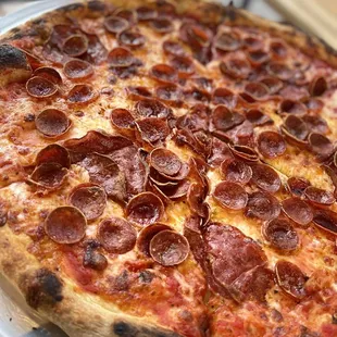 Pepperonis pizza