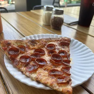 Pepperoni pizza