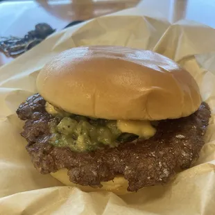 Guacamole burger single