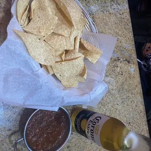Chips &amp; salsa