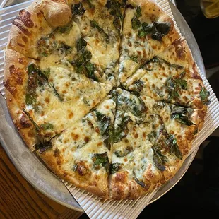 Spinaci pizza. So, so good!