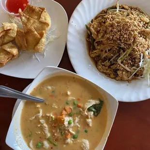 Crab Rangoon, small chicken pad Thai and small chicken panang curry