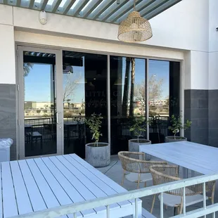 nice decent sized patio outside