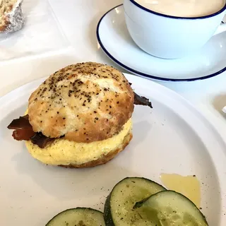 Pepper Biscuit Sandwich