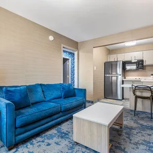 King Suite Living Room