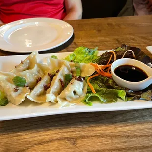 6. Seven Piece Pot Sticker