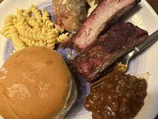 Dundee Mountain BBQ and Brew House